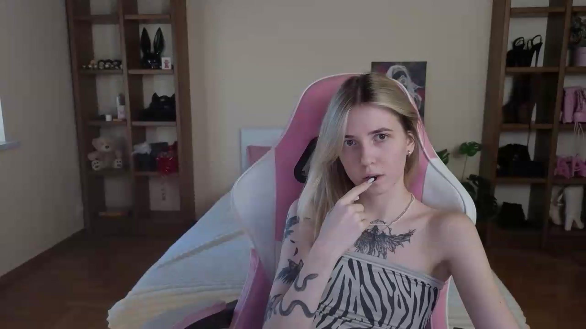 Gallery image thumbnail from Serphelia's myfreecams stream on, 08/30/2026, 13:45 image 9 of 20