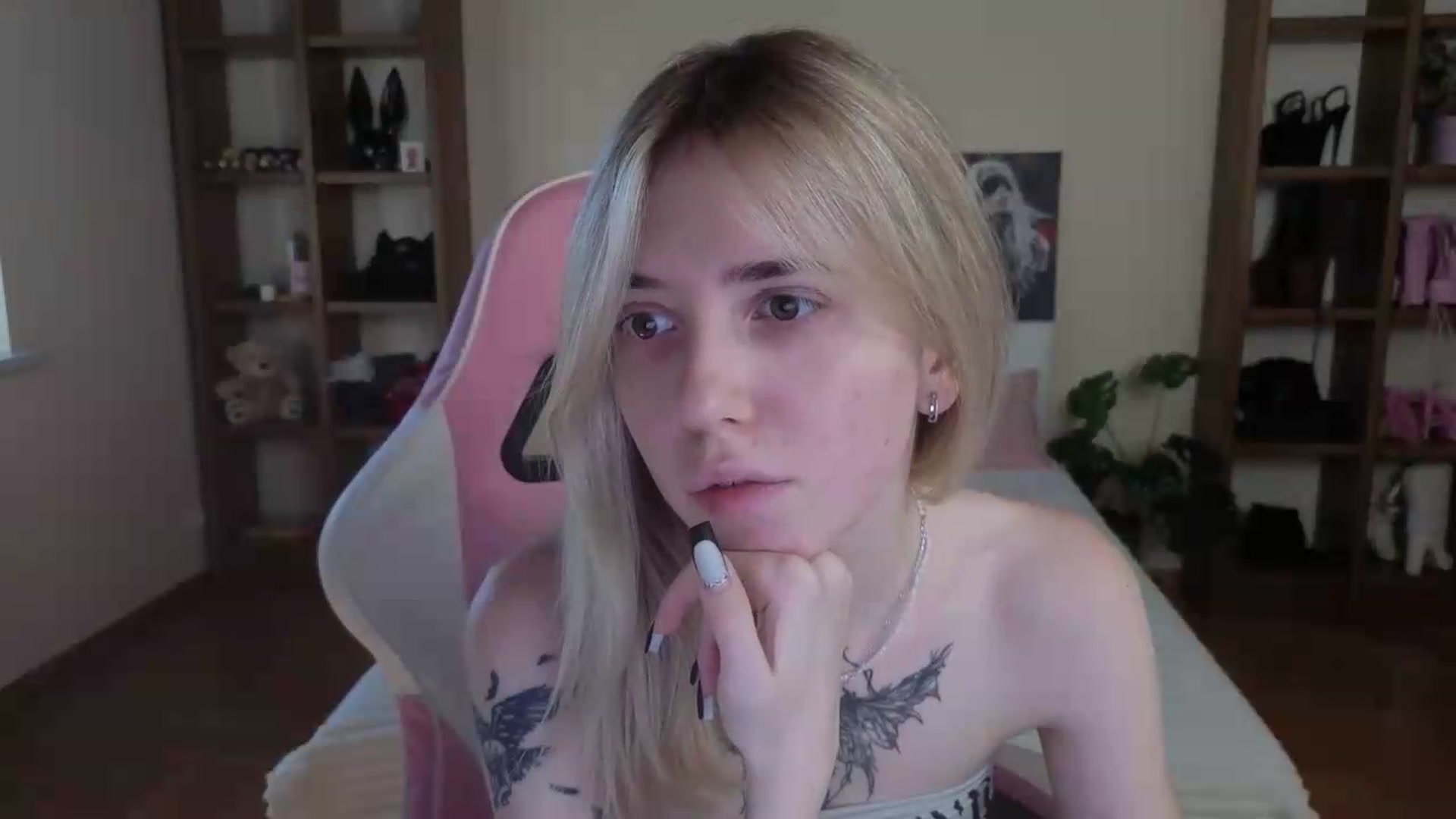 Gallery image thumbnail from Serphelia's myfreecams stream on, 08/30/2026, 13:45 image 2 of 20