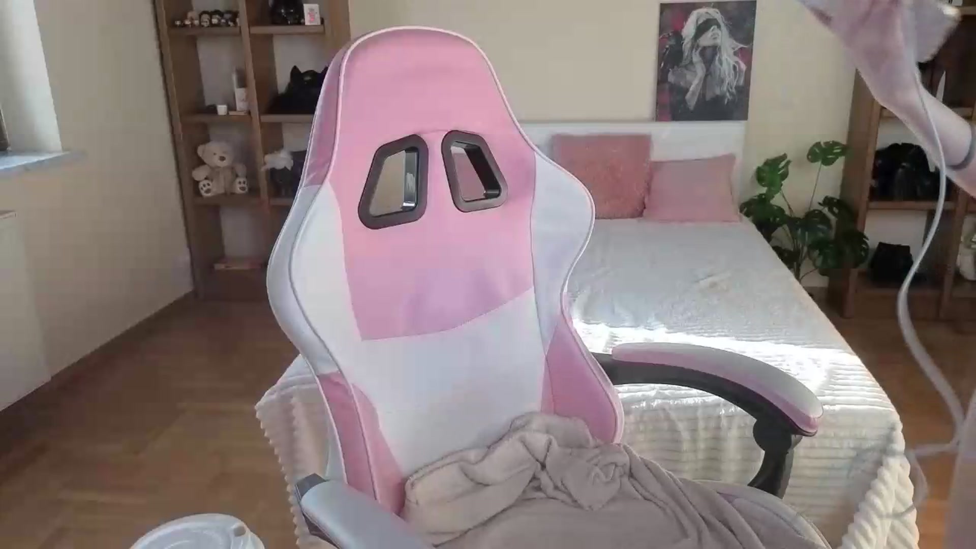 Gallery image thumbnail from Serphelia's myfreecams stream on, 08/30/2026, 16:11 image 12 of 20