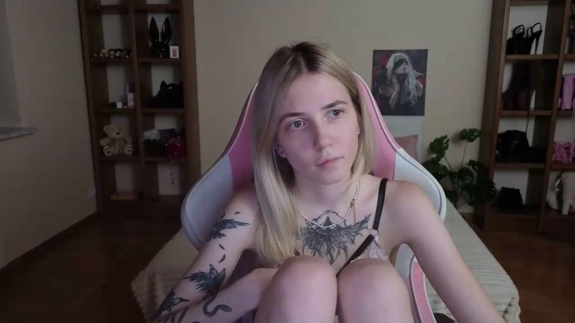 Gallery image thumbnail from Serphelia's myfreecams stream on, 08/30/2026, 20:24 image 9 of 20