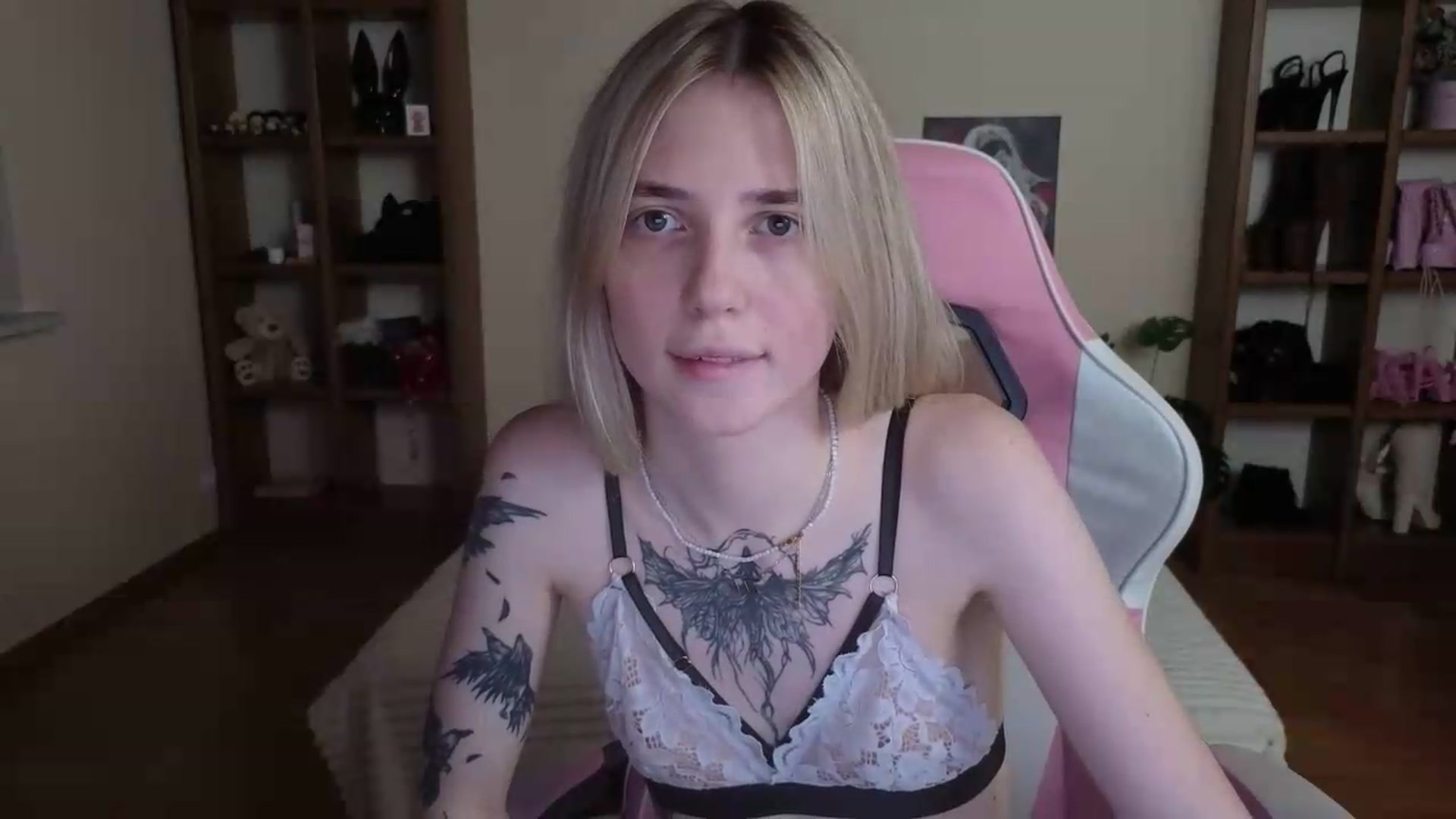 Gallery image thumbnail from Serphelia's myfreecams stream on, 08/30/2026, 20:24 image 16 of 20
