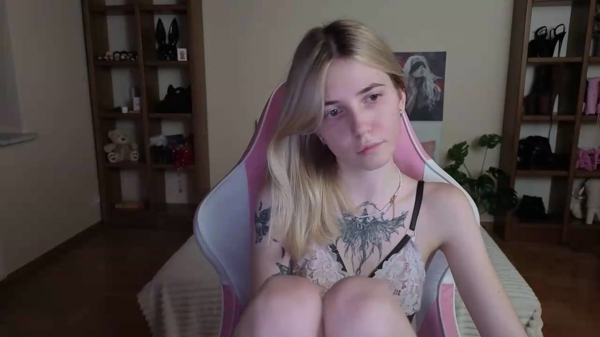 Gallery image thumbnail from Serphelia's myfreecams stream on, 08/30/2026, 20:24 image 6 of 20