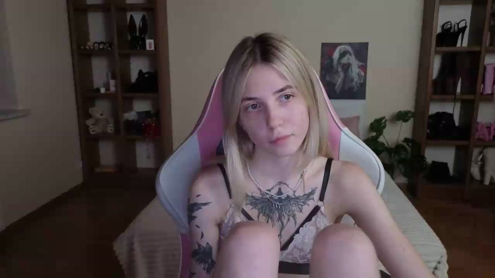 Gallery image thumbnail from Serphelia's myfreecams stream on, 08/30/2026, 20:24 image 11 of 20