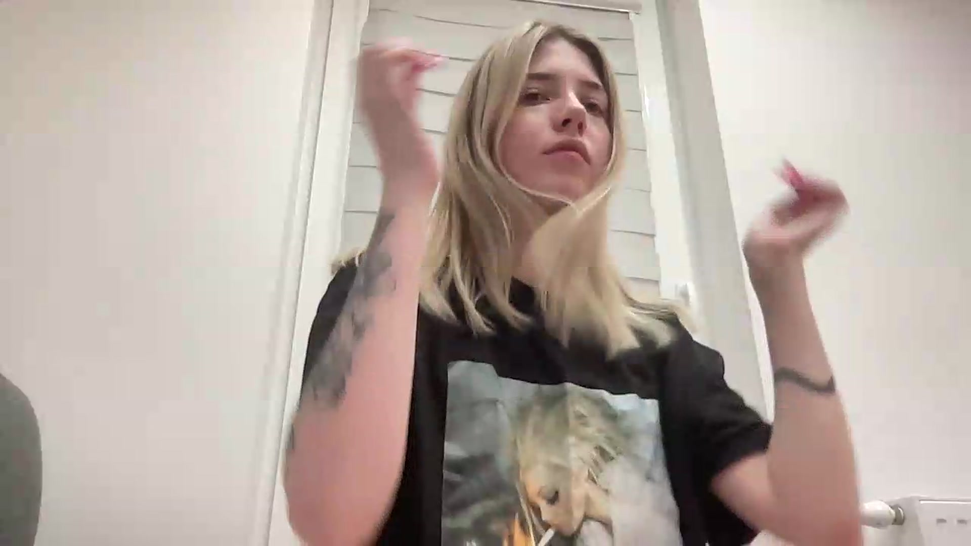 Gallery image thumbnail from Serphelia's myfreecams stream on, 09/12/2026, 01:22 image 15 of 20