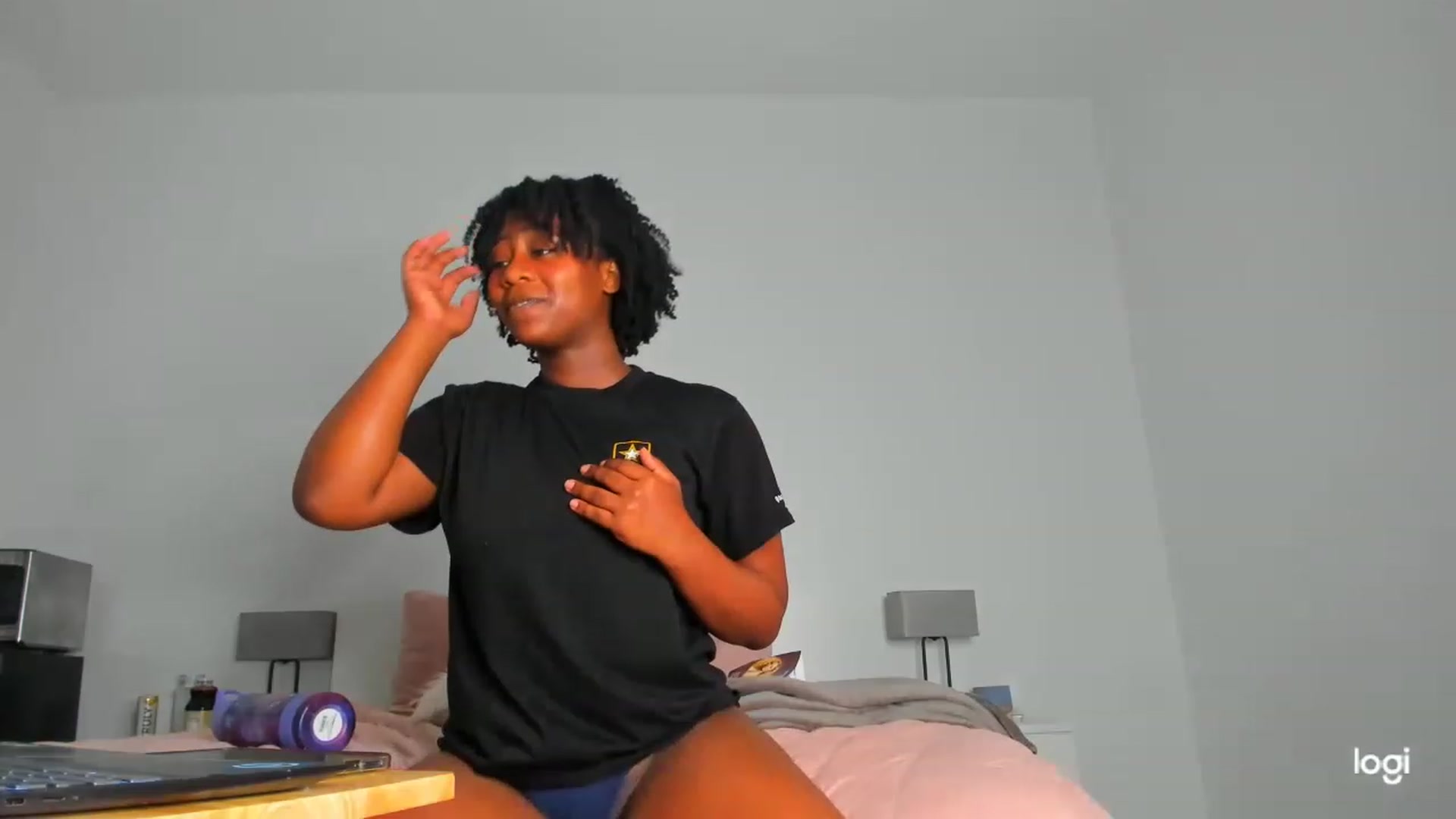 Gallery image thumbnail from Seven's myfreecams stream on, 11/18/2022, 04:57 image 7 of 20