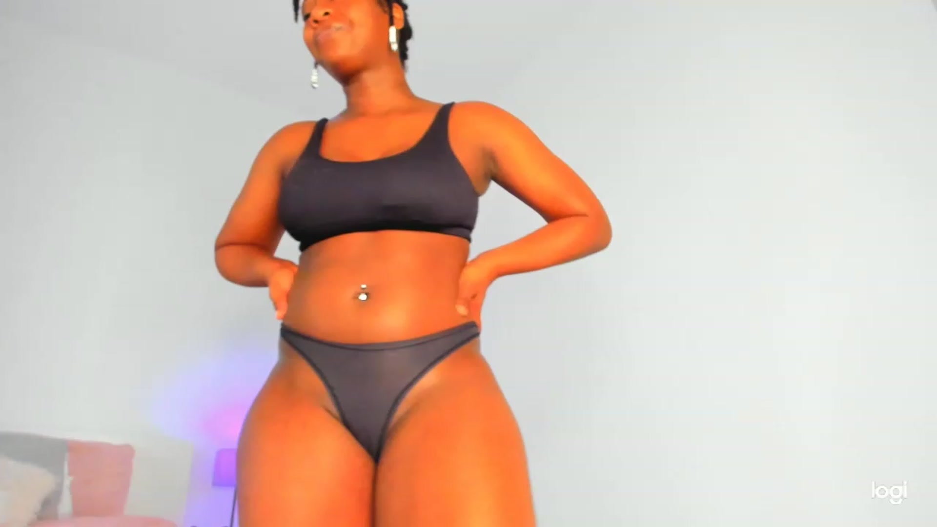 Gallery image thumbnail from Seven's myfreecams stream on, 01/09/2023, 19:27 image 18 of 20