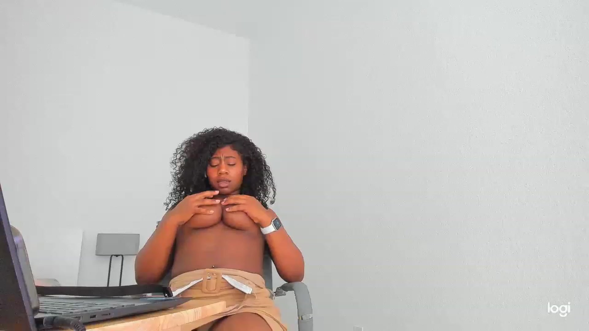 Gallery image thumbnail from Seven's myfreecams stream on, 01/26/2023, 05:07 image 6 of 20