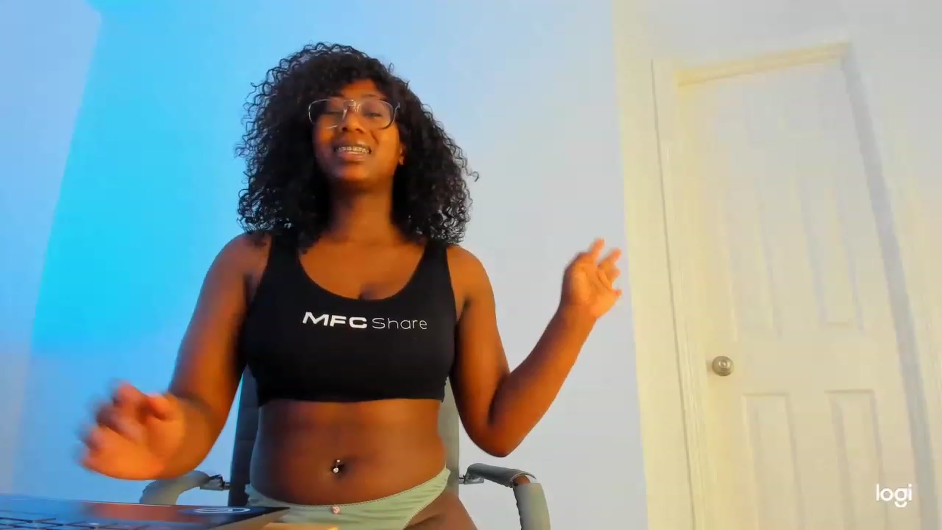 Gallery image thumbnail from Seven's myfreecams stream on, 02/03/2023, 04:49 image 12 of 20