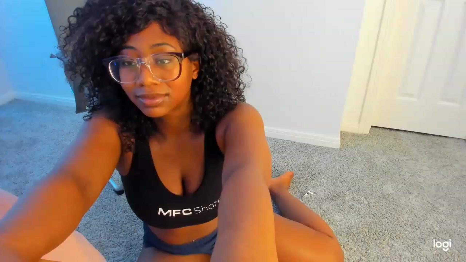 Gallery image thumbnail from Seven's myfreecams stream on, 02/03/2023, 04:49 image 4 of 20