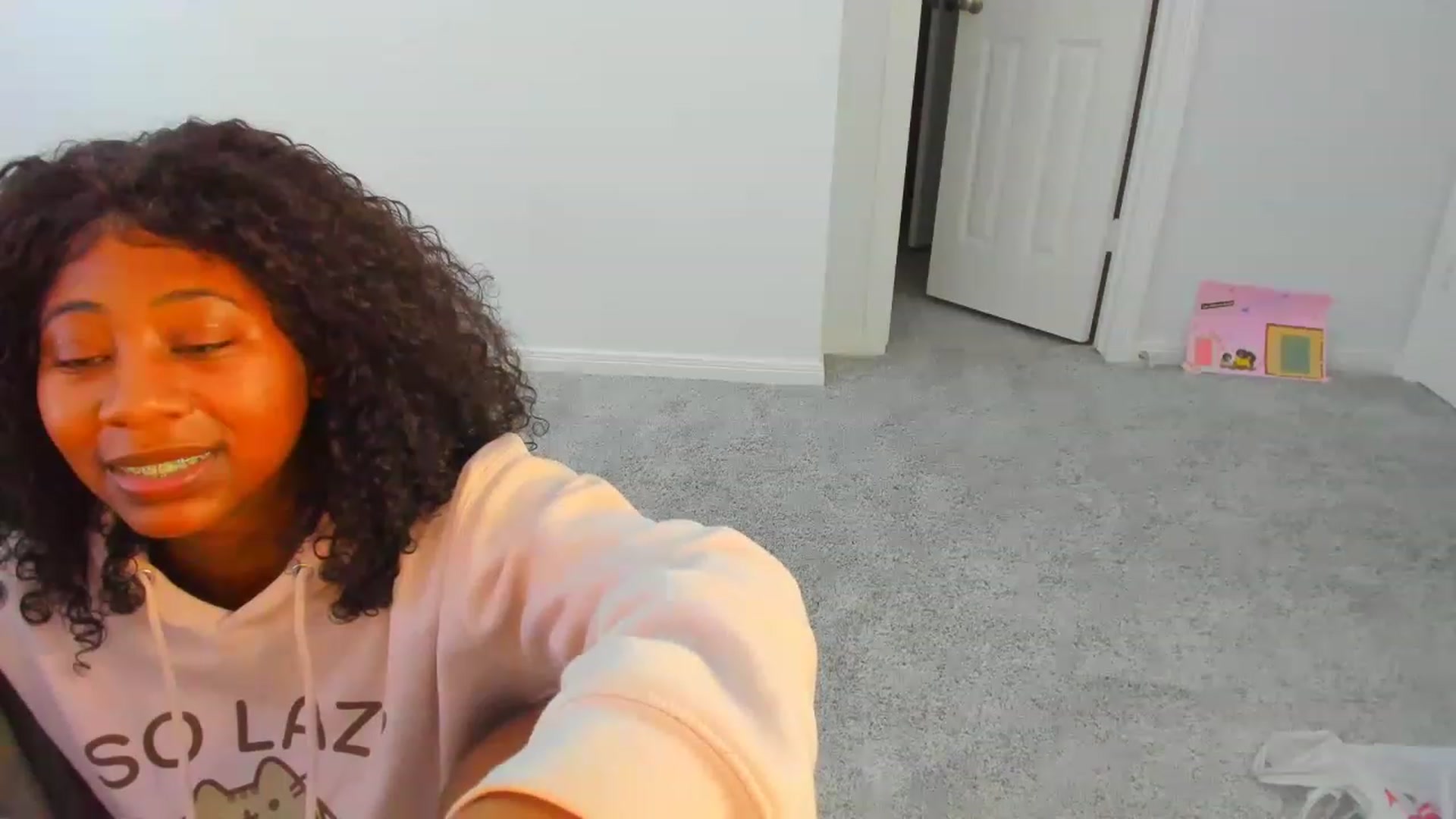 Gallery image thumbnail from Seven's myfreecams stream on, 02/05/2023, 05:54 image 10 of 20