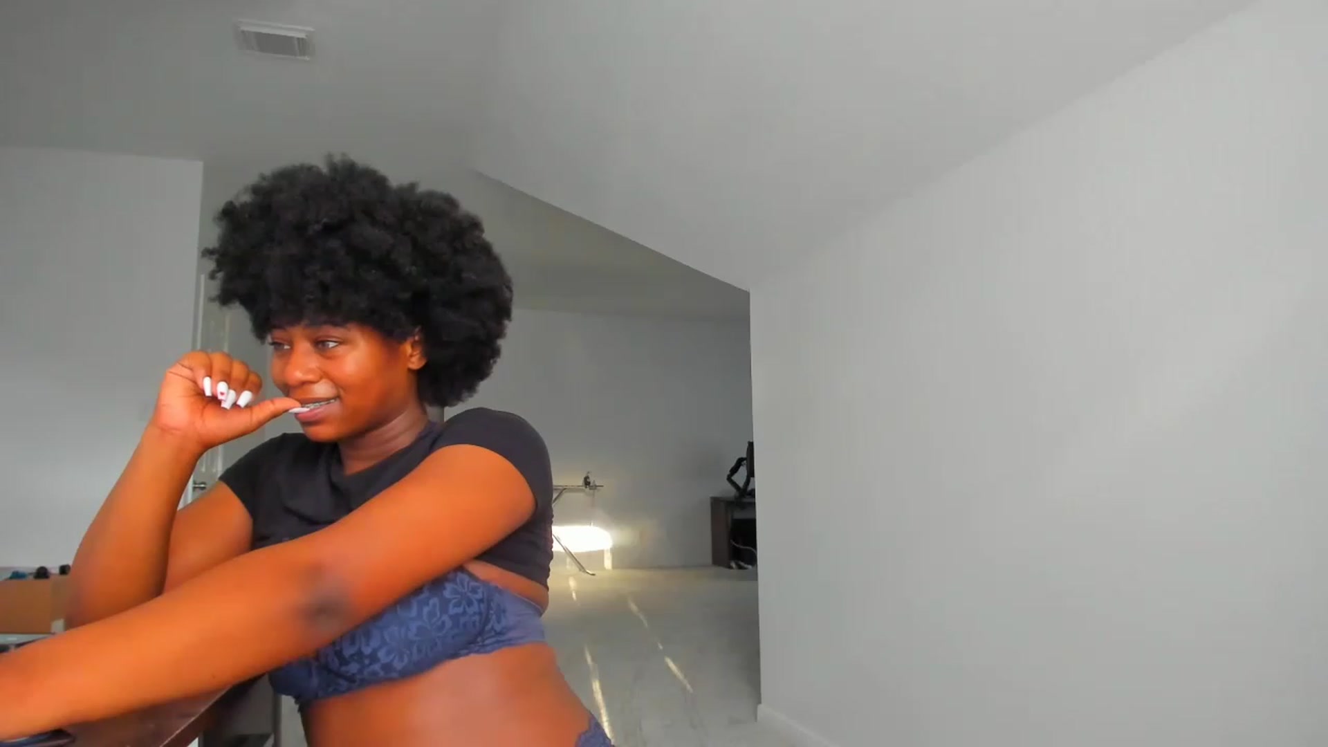 Gallery image thumbnail from Seven's myfreecams stream on, 02/06/2023, 23:25 image 6 of 20