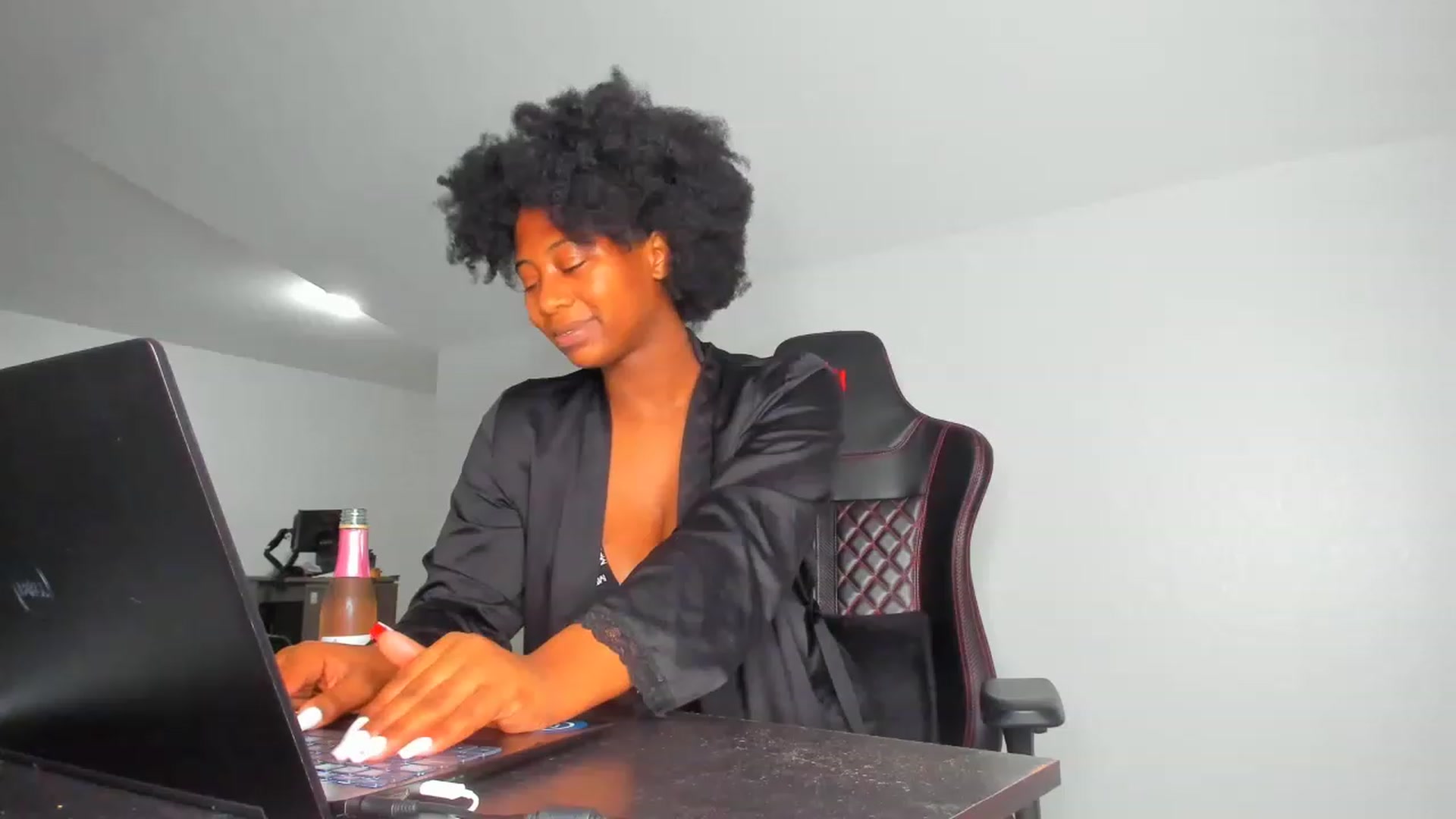 Gallery image thumbnail from Seven's myfreecams stream on, 02/07/2023, 06:16 image 10 of 20