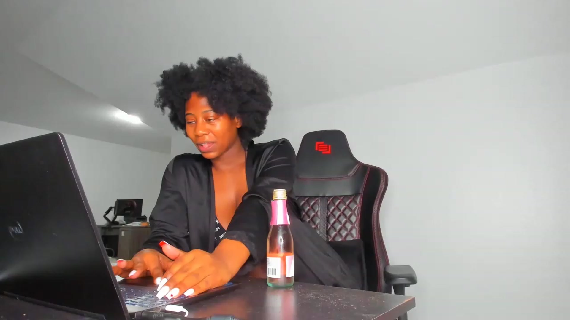 Gallery image thumbnail from Seven's myfreecams stream on, 02/07/2023, 06:16 image 7 of 20