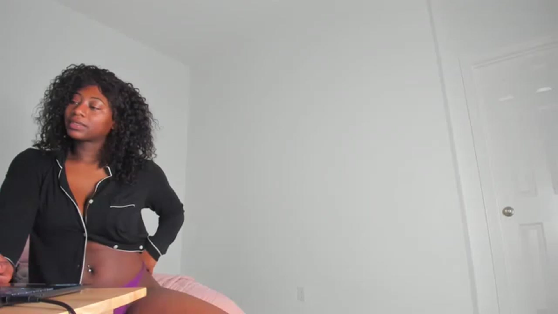 Gallery image thumbnail from Seven's myfreecams stream on, 04/19/2023, 12:17 image 16 of 20