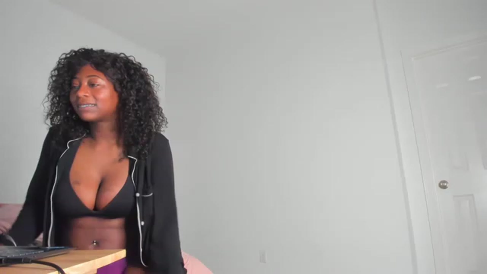Gallery image thumbnail from Seven's myfreecams stream on, 04/19/2023, 12:17 image 11 of 20
