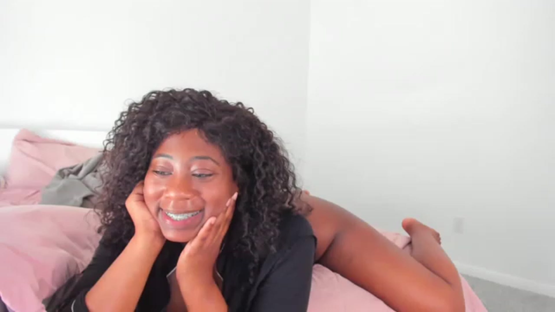 Gallery image thumbnail from Seven's myfreecams stream on, 04/19/2023, 13:52 image 18 of 20