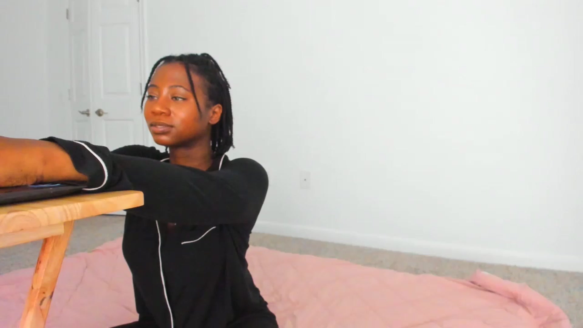 Gallery image thumbnail from Seven's myfreecams stream on, 06/23/2023, 02:16 image 10 of 20