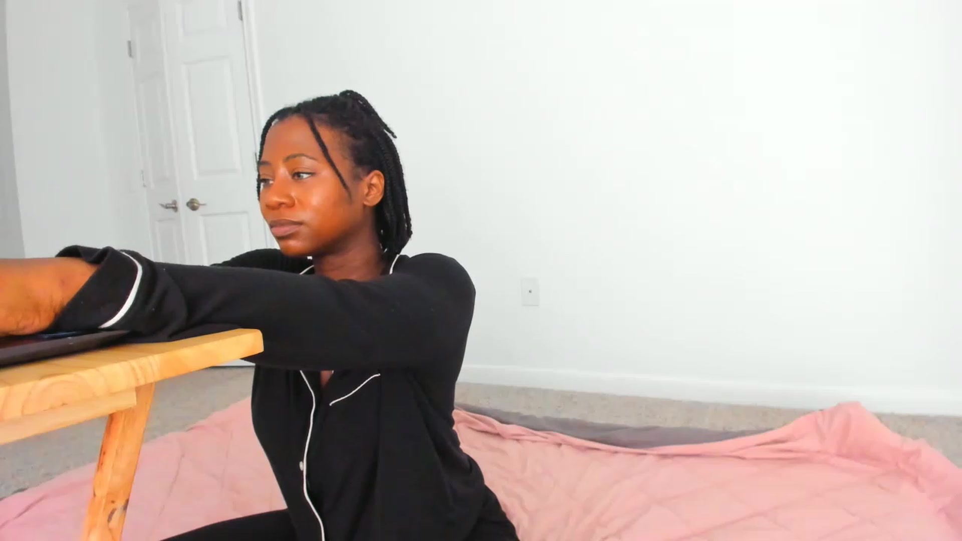 Gallery image thumbnail from Seven's myfreecams stream on, 06/23/2023, 03:38 image 6 of 20