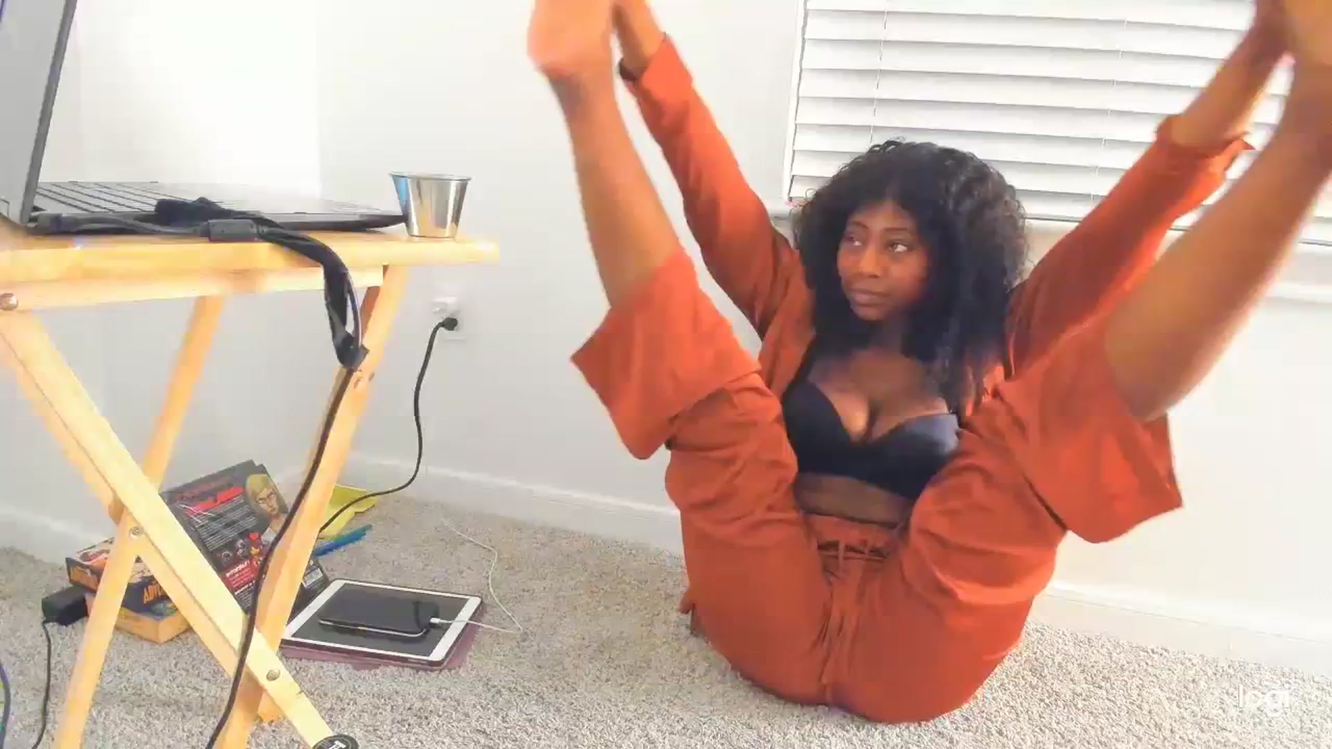 Gallery image thumbnail from Seven's myfreecams stream on, 12/19/2023, 04:01 image 16 of 20