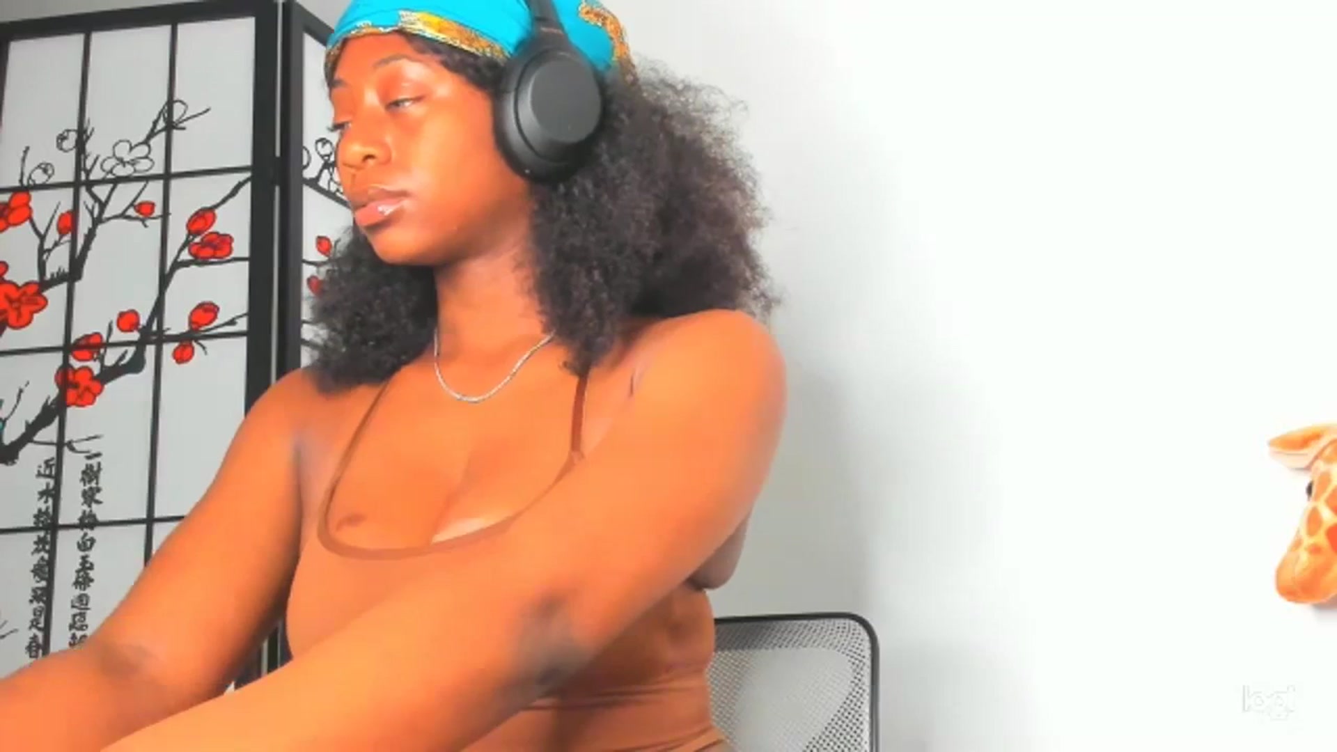 Gallery image thumbnail from Seven's myfreecams stream on, 04/07/2024, 01:49 image 6 of 20