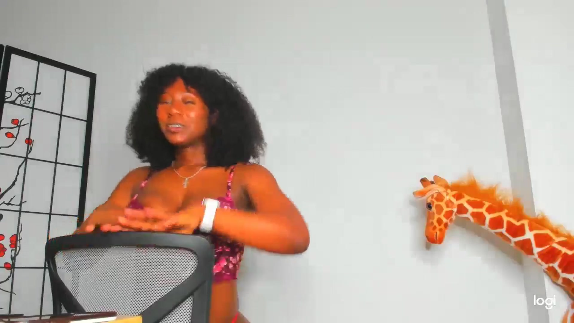 Gallery image thumbnail from Seven's myfreecams stream on, 05/19/2024, 02:20 image 8 of 20