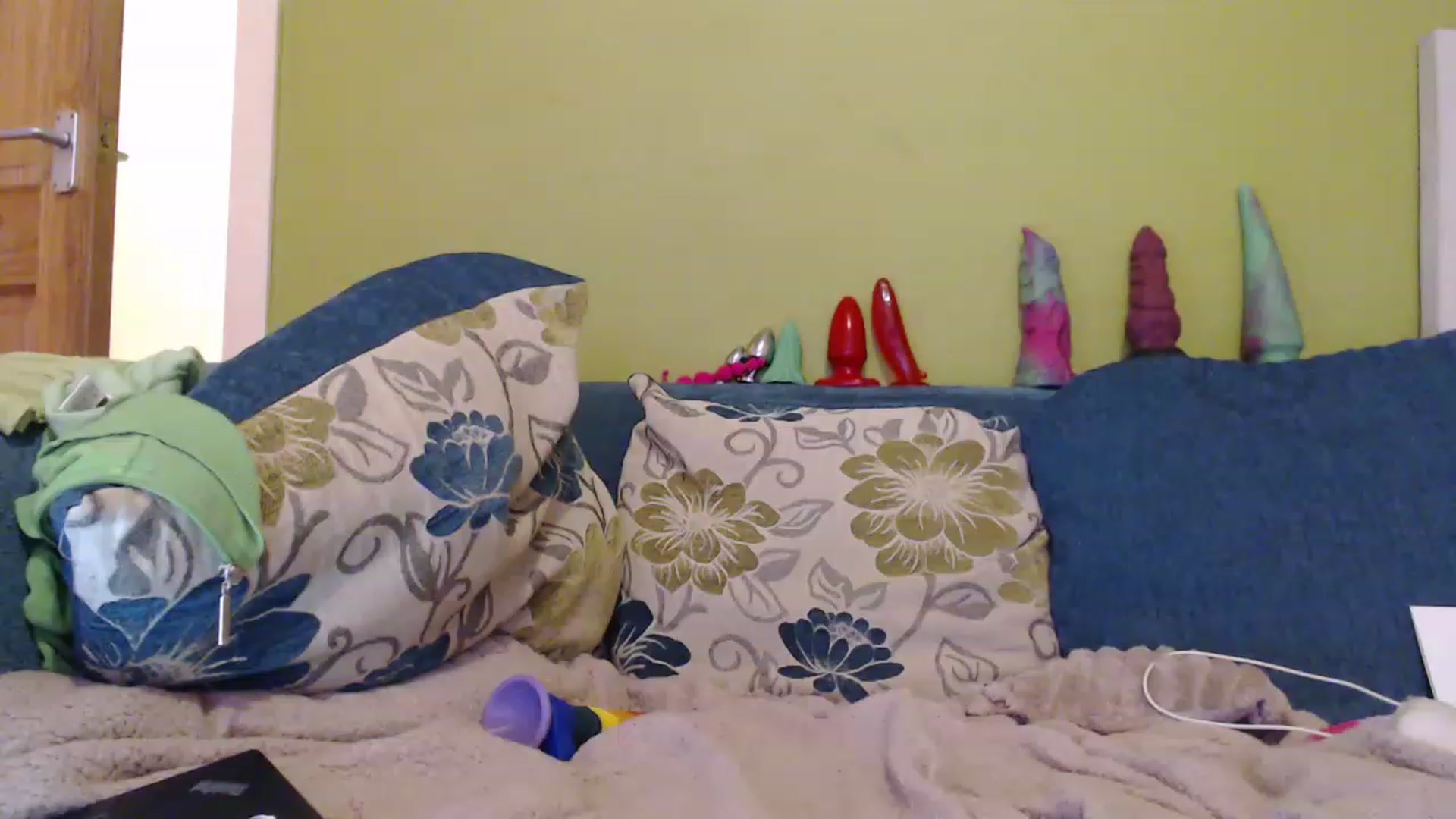 Gallery image thumbnail from Sewerslut's myfreecams stream on, 12/19/2022, 16:49 image 12 of 20