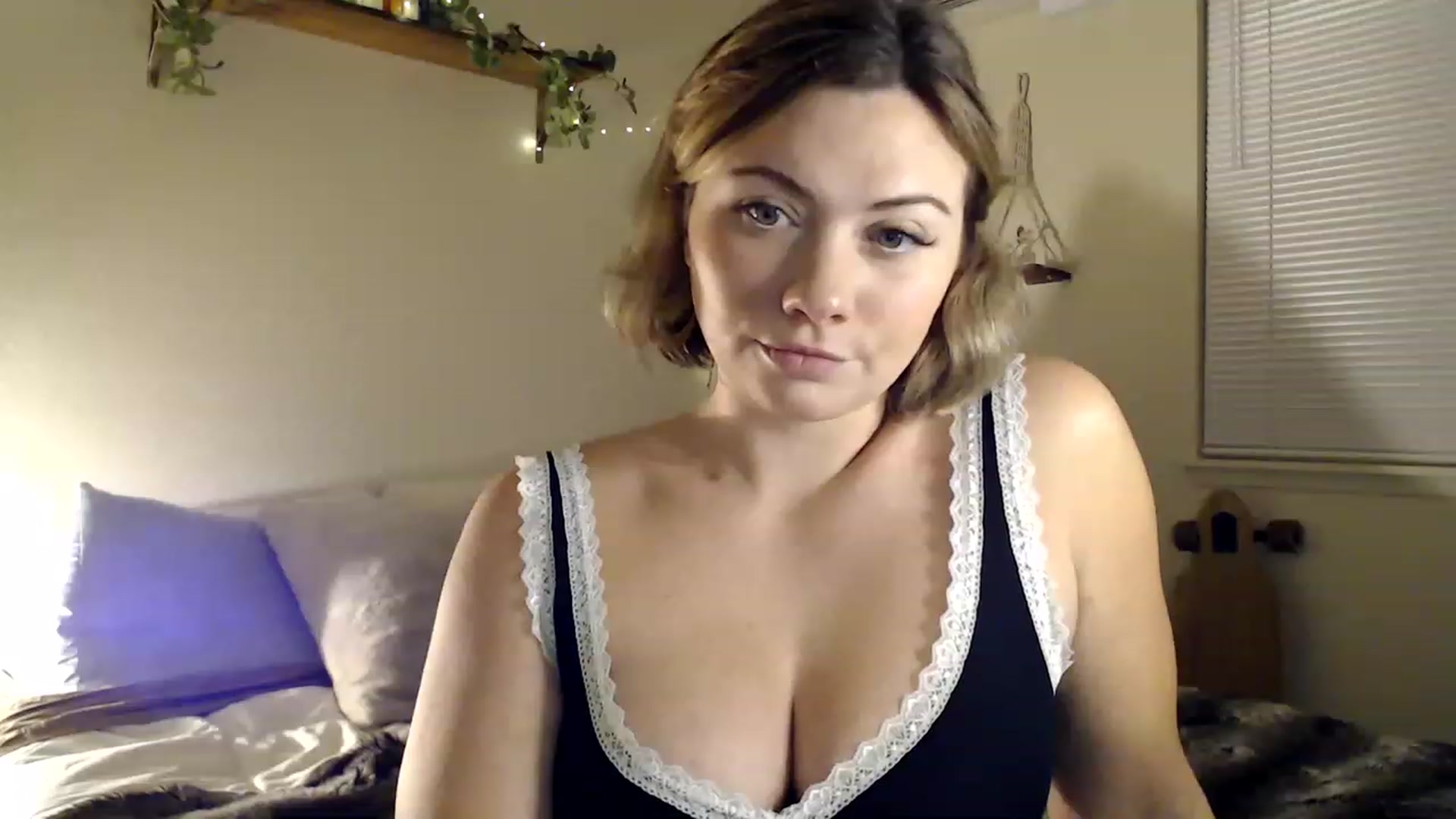 Gallery image thumbnail from SexKitten815's myfreecams stream on, 01/15/2023, 05:41 image 12 of 20