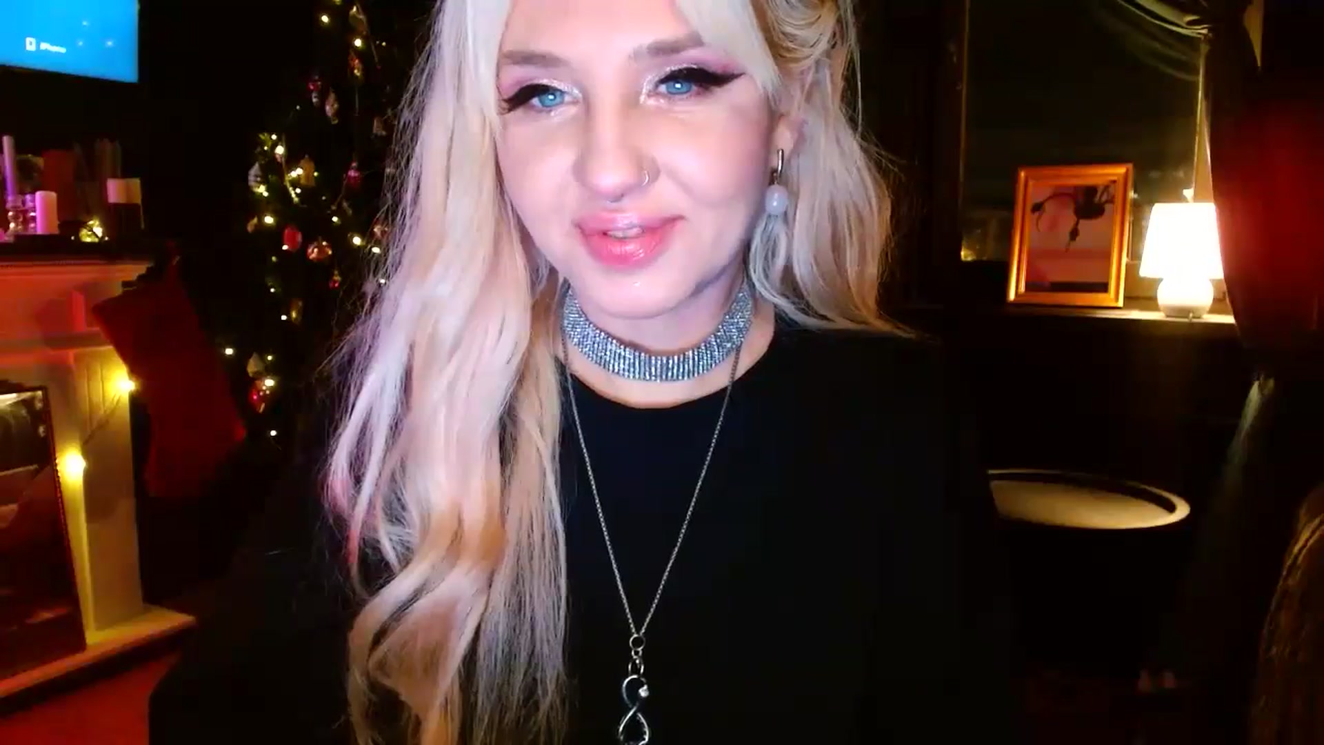 Gallery image thumbnail from SexWitch's myfreecams stream on, 01/03/2025, 17:57 image 3 of 20