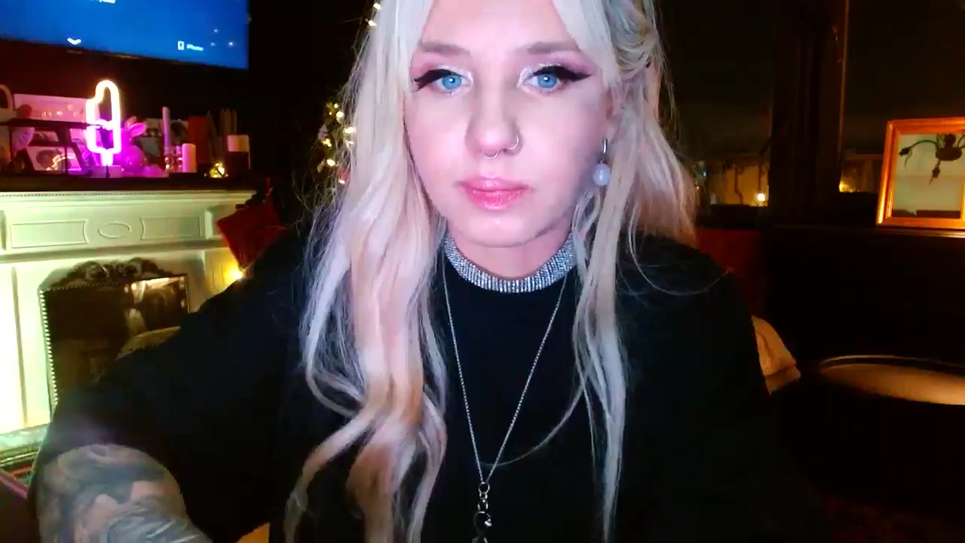 Gallery image thumbnail from SexWitch's myfreecams stream on, 01/03/2025, 17:57 image 14 of 20