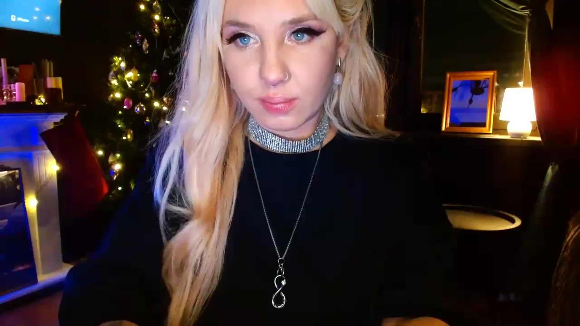 Gallery image thumbnail from SexWitch's myfreecams stream on, 01/03/2025, 17:57 image 4 of 20