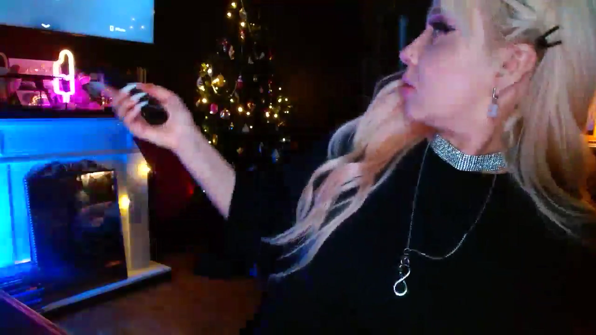 Gallery image thumbnail from SexWitch's myfreecams stream on, 01/03/2025, 17:57 image 8 of 20