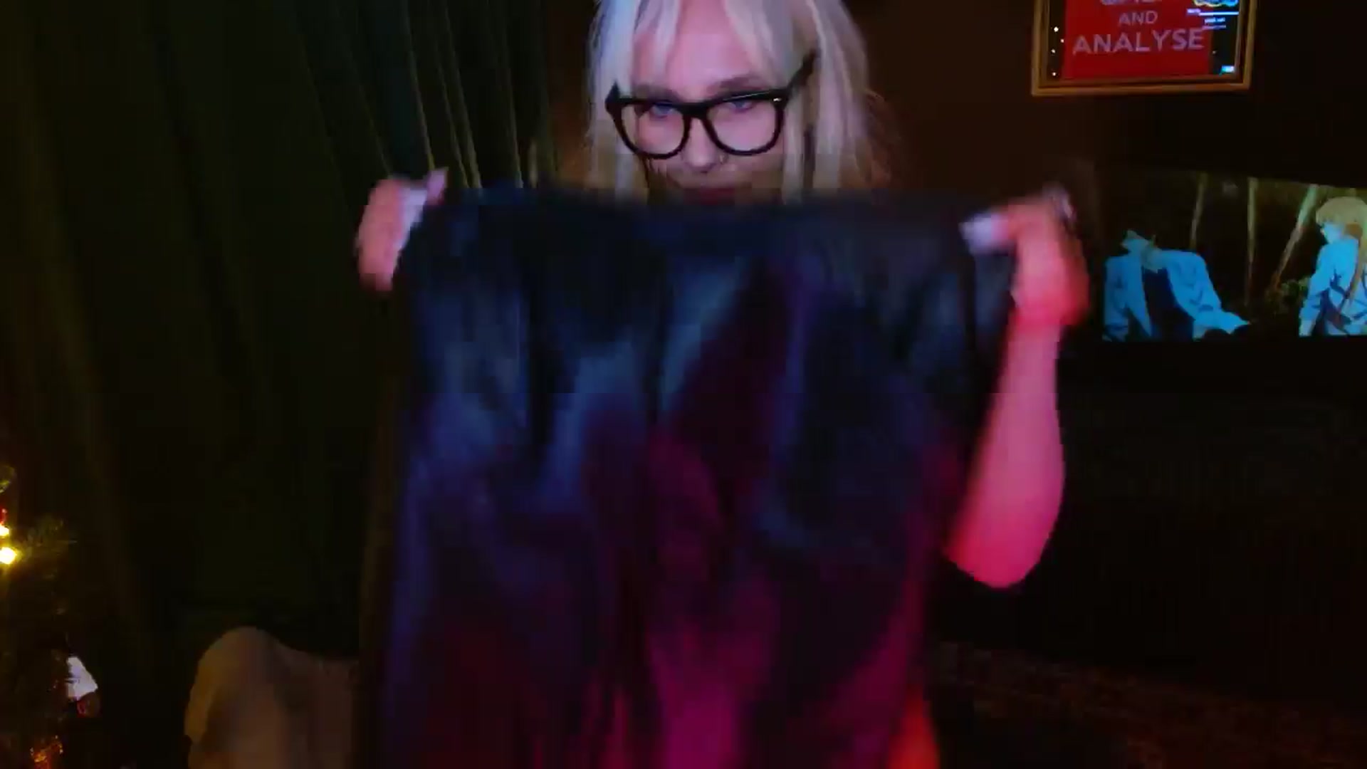 Gallery image thumbnail from SexWitch's myfreecams stream on, 01/04/2025, 12:45 image 15 of 20