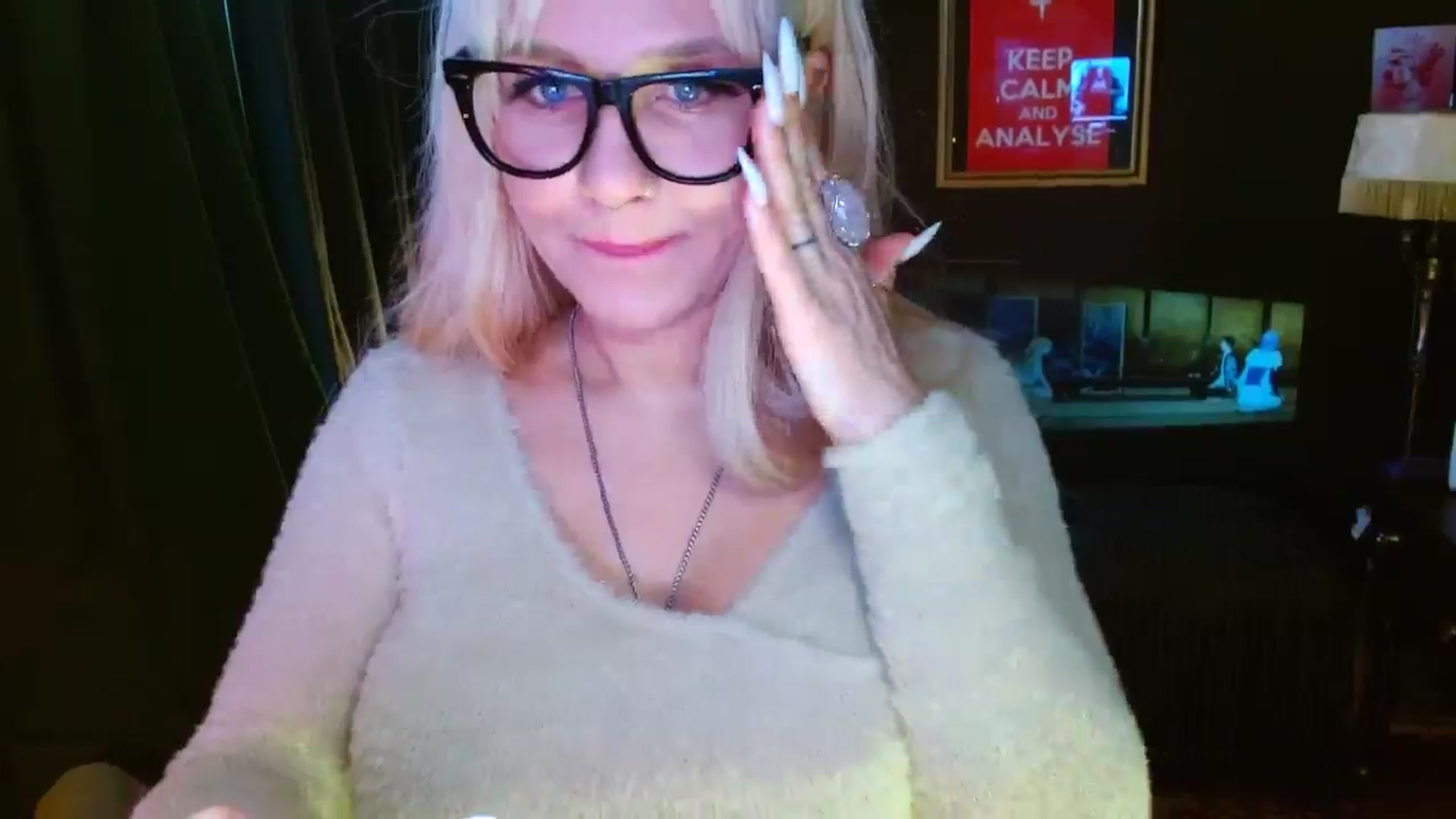 Gallery image thumbnail from SexWitch's myfreecams stream on, 01/04/2025, 12:45 image 9 of 20