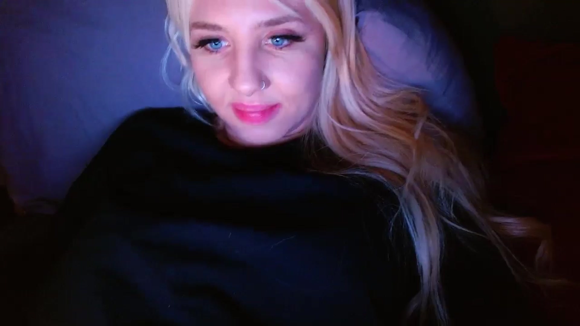 Gallery image thumbnail from SexWitch's myfreecams stream on, 01/04/2025, 16:02 image 7 of 20