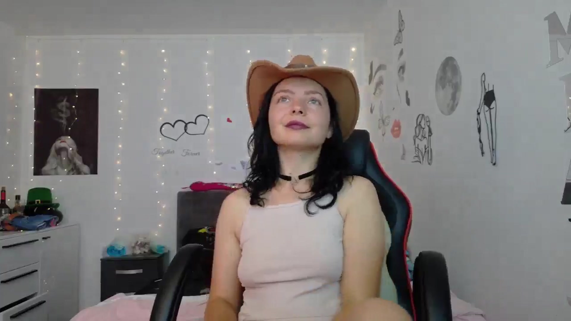 Gallery image thumbnail from SexYcowGIRL__'s myfreecams stream on, 07/05/2025, 07:59 image 11 of 20