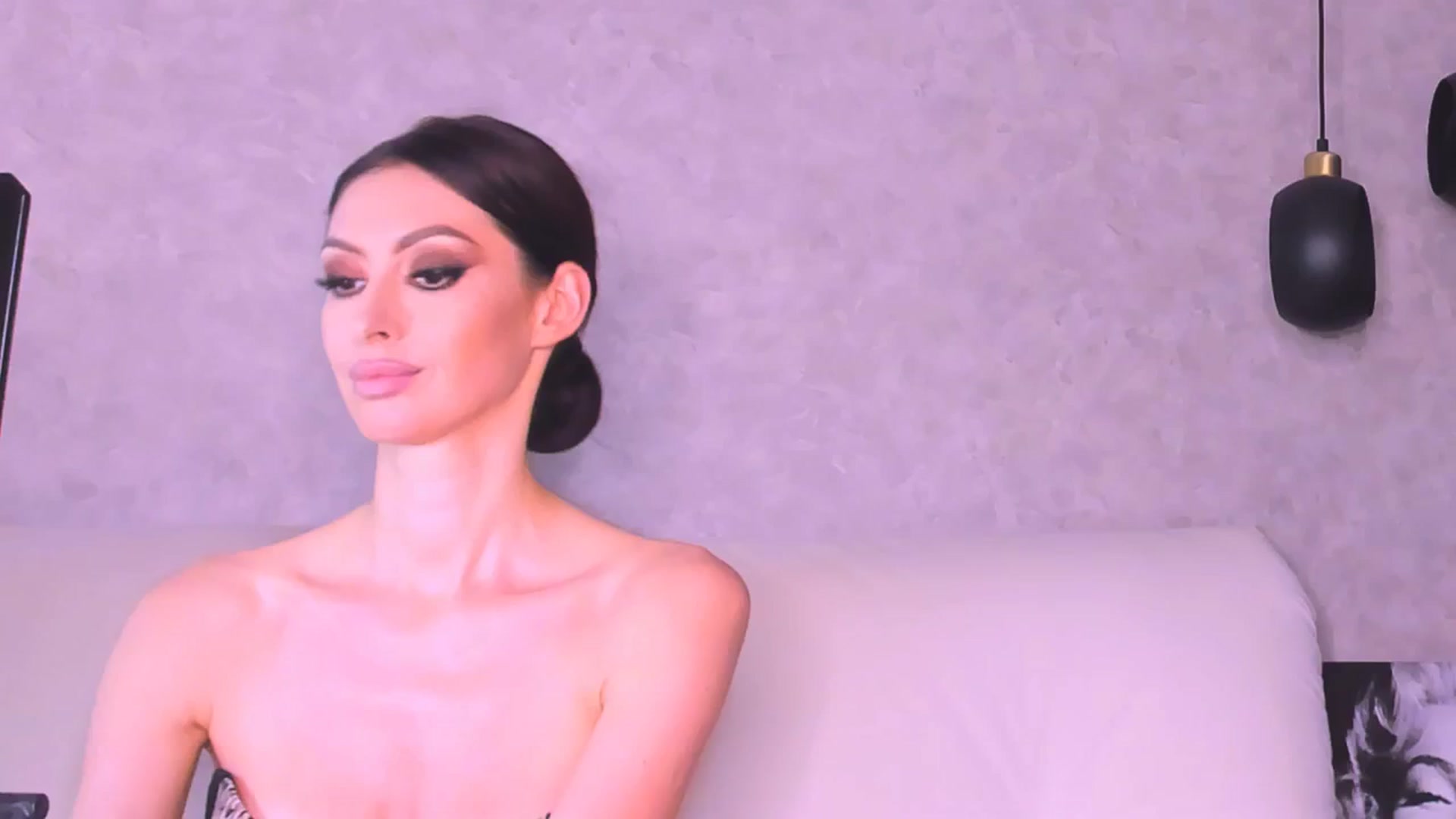 Gallery image thumbnail from SexiLadi's myfreecams stream on, 08/18/2024, 02:21 image 12 of 20