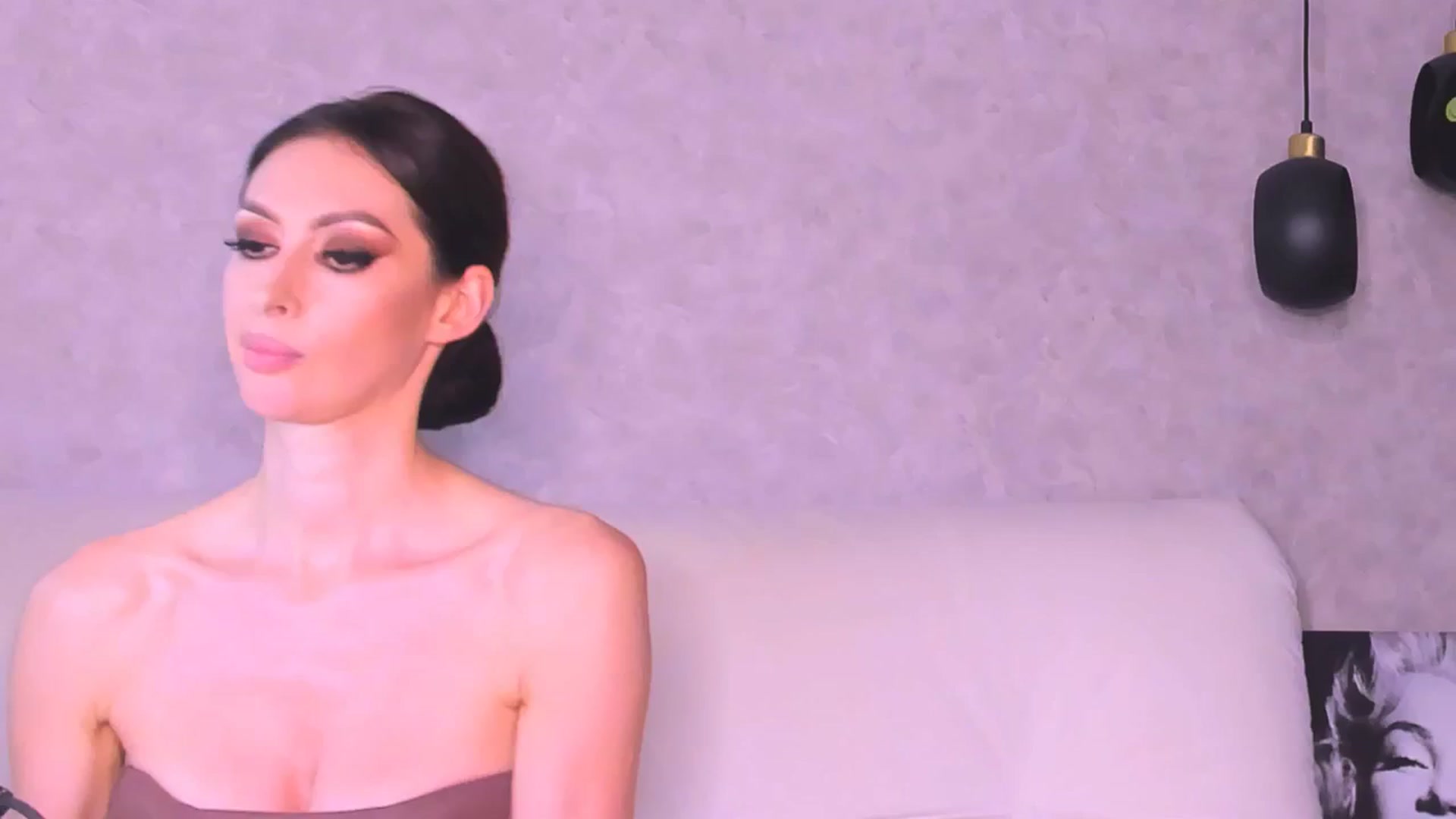 Gallery image thumbnail from SexiLadi's myfreecams stream on, 08/19/2024, 02:31 image 1 of 20