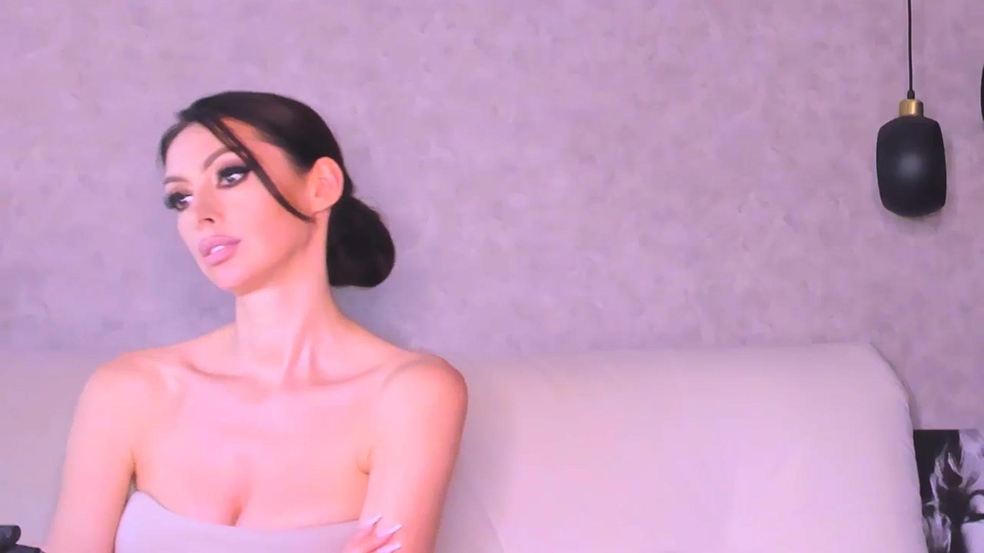 Gallery image thumbnail from SexiLadi's myfreecams stream on, 08/21/2024, 02:19 image 2 of 20