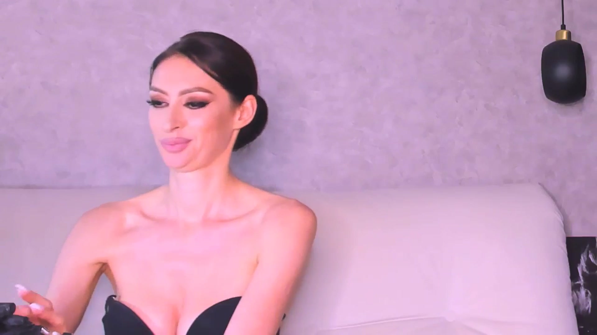 Gallery image thumbnail from SexiLadi's myfreecams stream on, 08/23/2024, 24:36 image 11 of 20