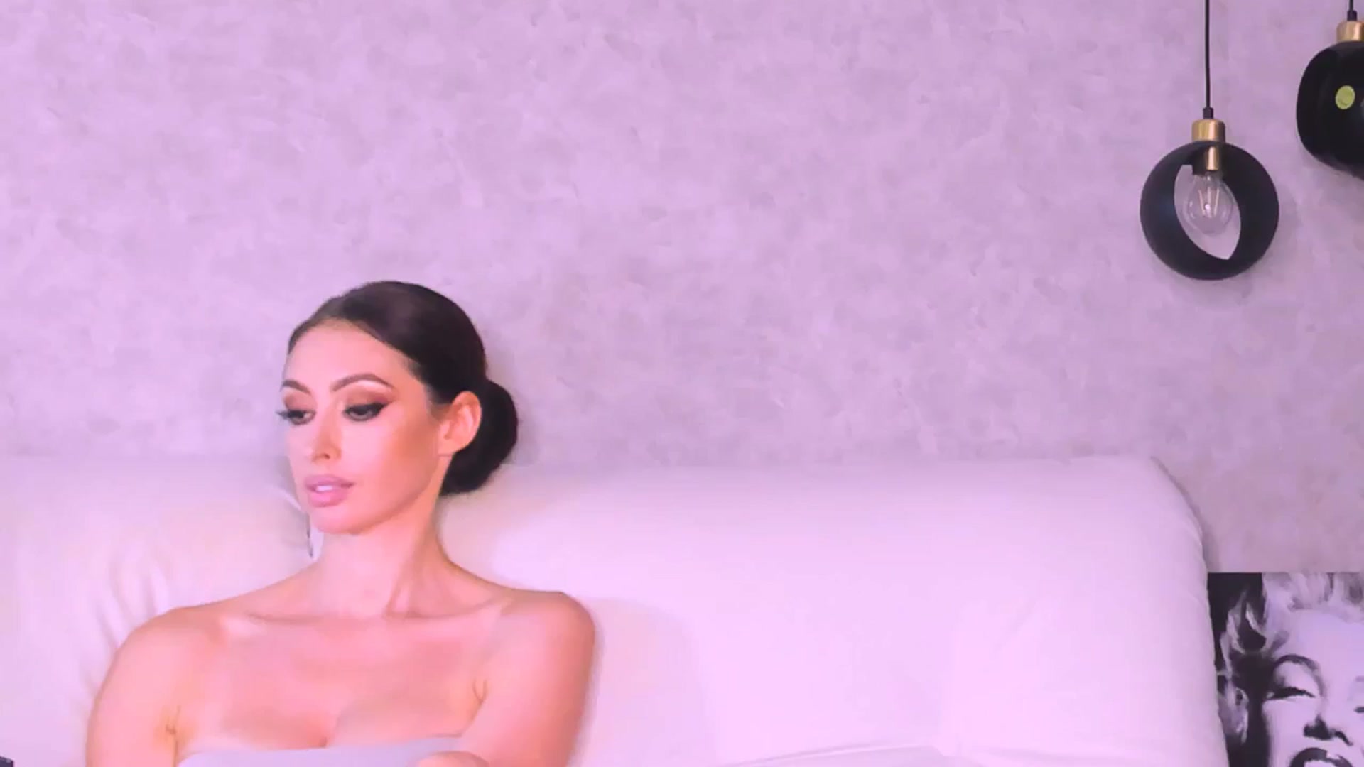 Gallery image thumbnail from SexiLadi's myfreecams stream on, 09/21/2024, 22:52 image 17 of 20