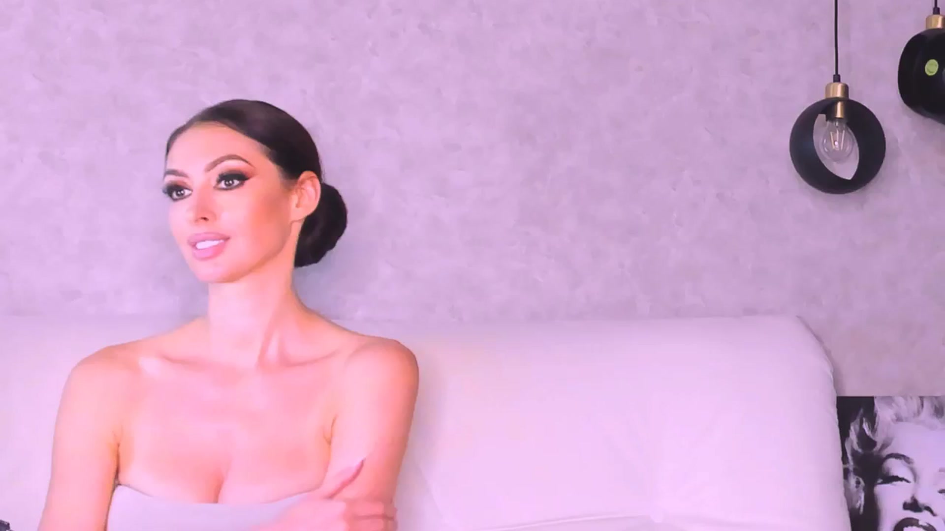 Gallery image thumbnail from SexiLadi's myfreecams stream on, 09/21/2024, 22:52 image 10 of 20