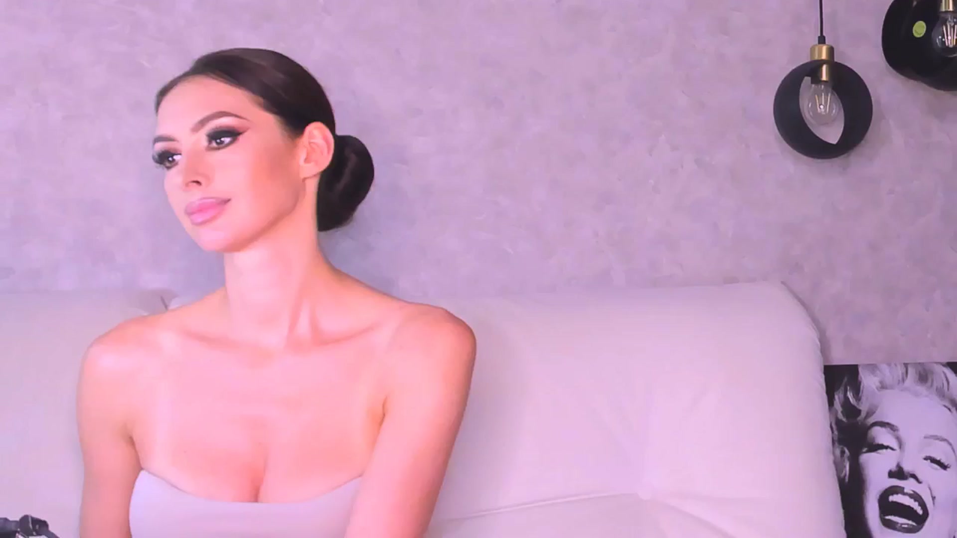 Gallery image thumbnail from SexiLadi's myfreecams stream on, 09/26/2024, 24:37 image 3 of 20