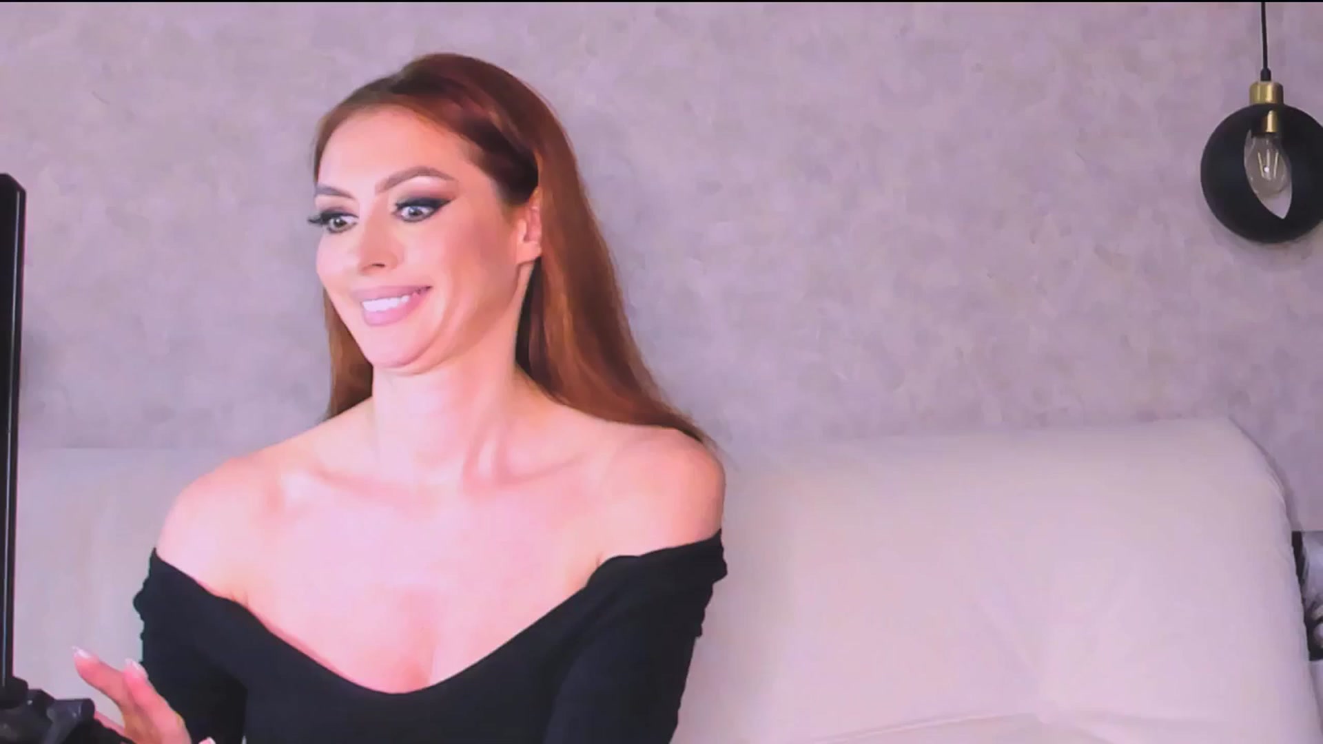 Gallery image thumbnail from SexiLadi's myfreecams stream on, 03/21/2025, 24:19 image 16 of 20