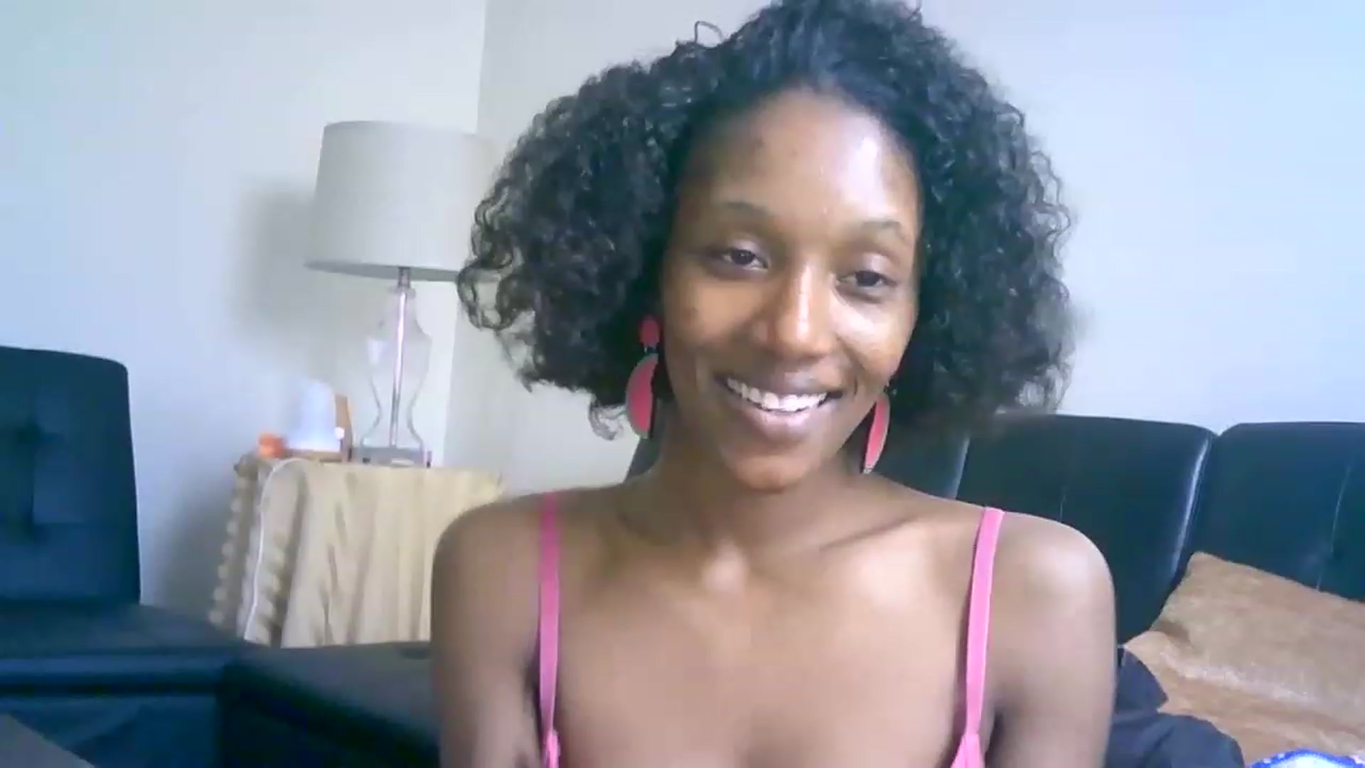 Gallery image thumbnail from Sexualmess's myfreecams stream on, 04/05/2023, 15:19 image 4 of 20