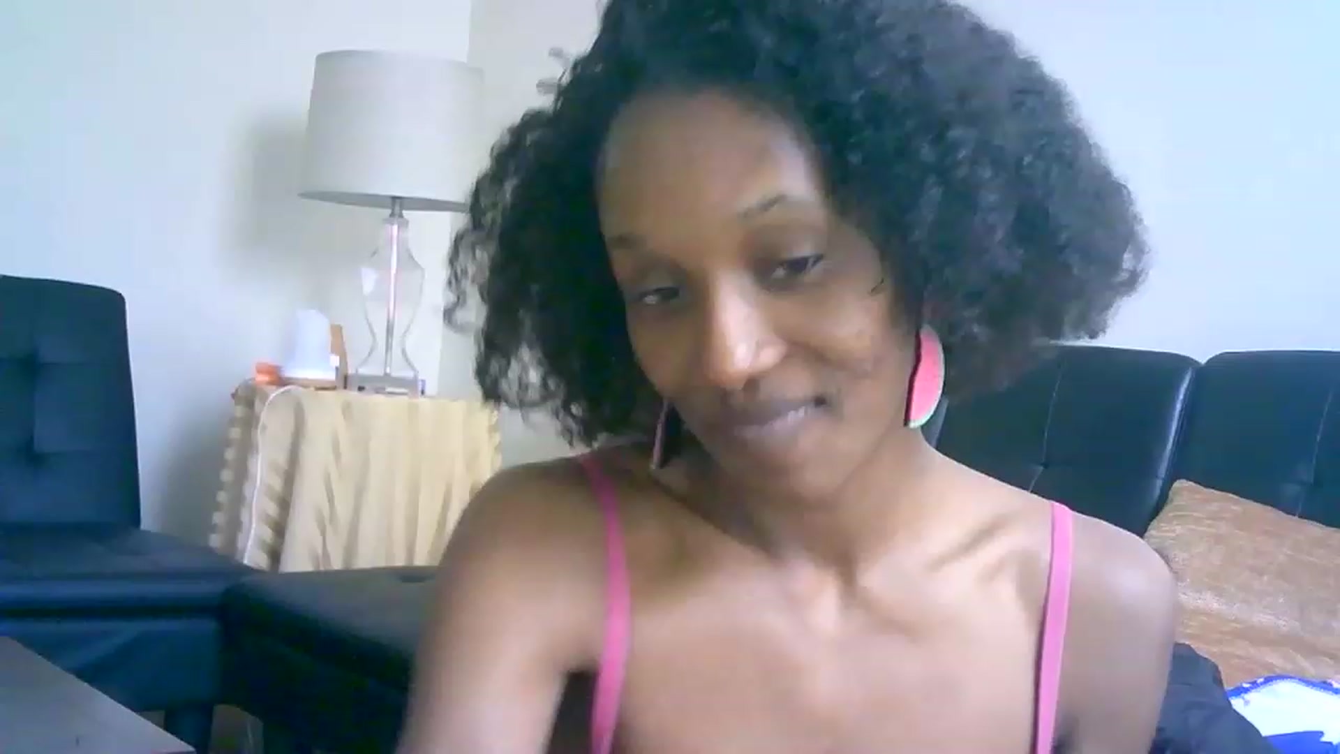 Gallery image thumbnail from Sexualmess's myfreecams stream on, 04/05/2023, 15:19 image 8 of 20