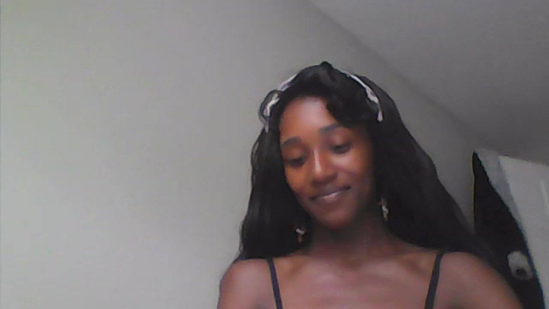 Gallery image thumbnail from Sexualmess's myfreecams stream on, 07/15/2023, 12:42 image 3 of 20