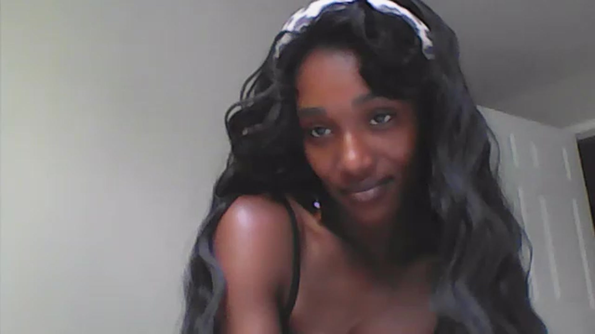 Gallery image thumbnail from Sexualmess's myfreecams stream on, 07/15/2023, 12:42 image 8 of 20