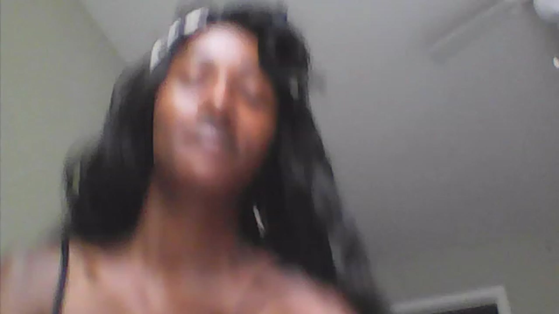 Gallery image thumbnail from Sexualmess's myfreecams stream on, 07/15/2023, 12:42 image 17 of 20