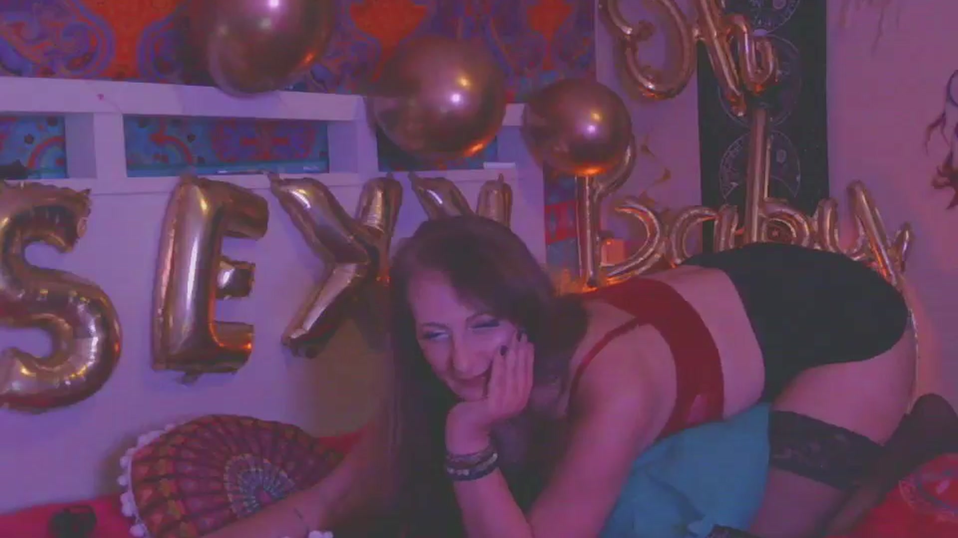 Gallery image thumbnail from SexxJunkiee's myfreecams stream on, 12/16/2024, 08:49 image 7 of 20