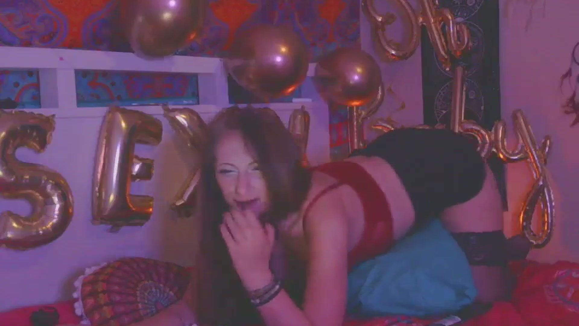Gallery image thumbnail from SexxJunkiee's myfreecams stream on, 12/16/2024, 08:49 image 6 of 20